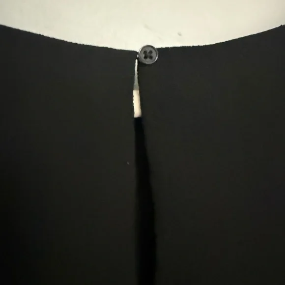 Banana Republic Black Women's Top - Picture 3 of 4